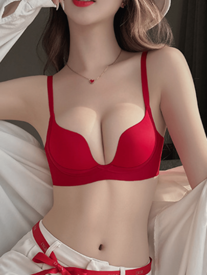 حمالة صدر سلكية غير محشوة ناعمة ومريحة للصدر الصغير، باللون الأحمر الكريسماسي، ترفع وتدعم
