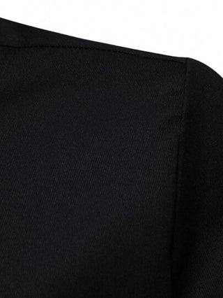 Manfinity Mode قميص بياقة عادية ذو جيب مطرز بأكمام طويلة للرجال