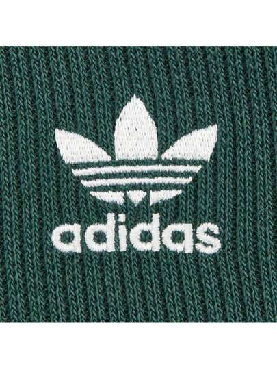 Adidas Originals جاكيت رياضية مزينة بنمط الخطوط مع طوق محاك للنساء موديل IW3162