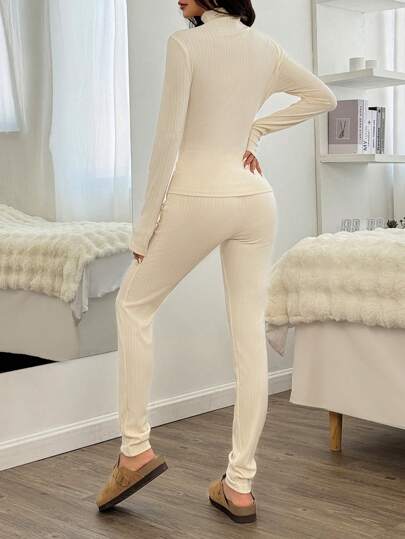EZwear مجموعة سيدات تي شيرت قطن طويل الأكمام مزين وسروال موحد اللون ذو ملمس، أنيقة وملائمة، موسم الخريف، 2 قطعة