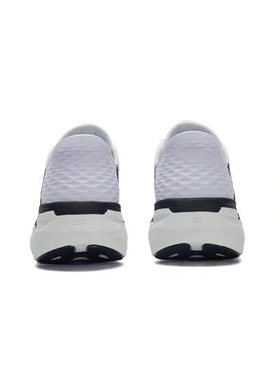 Skechers أحذية رياضية للرجال مريحة وقابلة للتنفس، أحذية خفيفة الوزن ماصة للصدمات للخارج متينة للجري، تصميم سهل الارتداء، أحذية رياضية كاجوال للتنقل اليومي [أبيض أو أسود عشوائي]