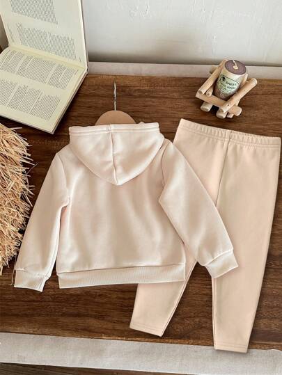 SHEIN طقم ملابس أطفال بناتي بسيط بنقشة قلوب مرسومة باليد، بلوزة كنزة وسروال سايب هادئ لينة مبطن بقلنسوة، ملابس كاجوال للخريف والشتاء