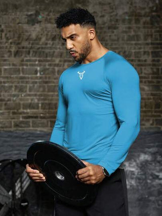 Manfinity Sport Corelite تي شيرت رياضي طويل الأكمام بقصّة رفيعة طراز الصديق مع طبعة رأس ثور للرجال قطعة واحدة