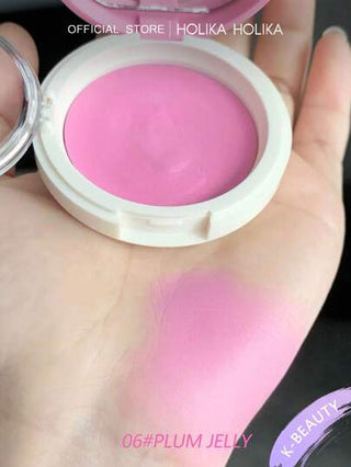 HOLIKA HOLIKA محمر وردي جيلي 06#كريم الخوخ وزن 4.2 جم، ذو تركيبة كريمية وكثيفة اللون مما يعطي إطلالة جمالية مثالية، خفيف الوزن، قابل للبناء، كريم محمر كوري لخدود الوجه هدية الجمال الكوري