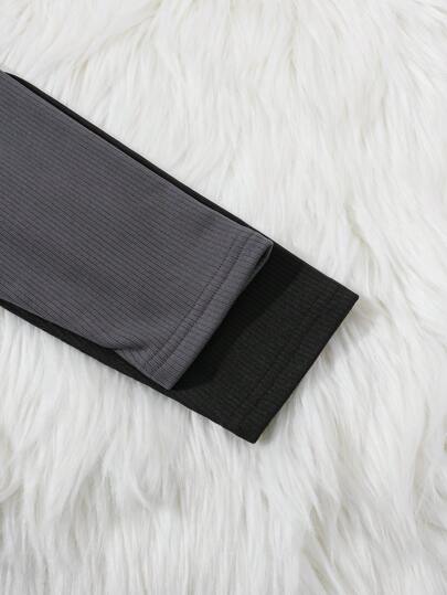SHEIN مجموعة ملابس داخلية حرارية ناعمة وراحة من 4 قطع: بنطلون وتيشرت كم طويل رقبة طاقم بطباعة حرف ملونة بالأسود والرمادي للصبي المراهق