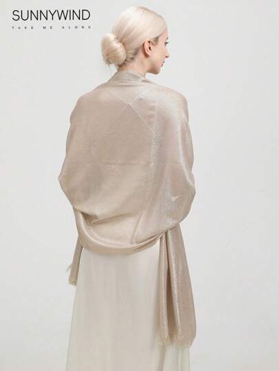 قطعة واحدة وشاح أنيق من البوليستر ذو لون أحادي مع خيوط ذهبية، مناسب للحفلات