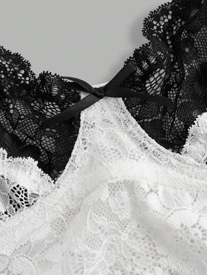 SHEIN ICON بكأس الدانتيل المزدوج الطبقات مع زخرفة الفيونكة ملابس داخلية جذابة