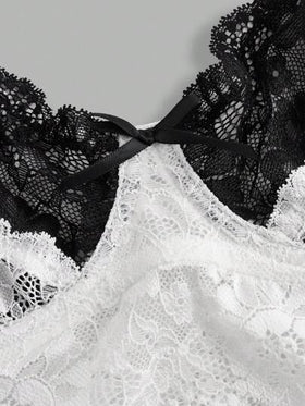 SHEIN ICON بكأس الدانتيل المزدوج الطبقات مع زخرفة الفيونكة ملابس داخلية جذابة