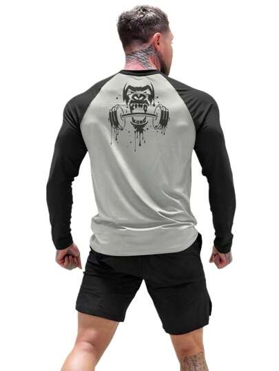 Manfinity Sport Streetwear تي شيرت رياضي للرجل بأكمام راجلان وطباعة وتباين في الألوان بطراز صديق