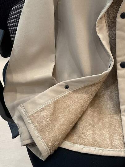 SHEIN معطف جاكيت فتيان مراهقين كوري كاجوال جميل مزود بجيب على الصدر مبطن بفرو دافئ, معمول بخامة منسوجة