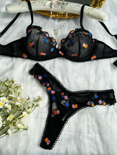 SHEIN مجموعة ملابس داخلية نسائية مطرزة بالزهور والشبك، أنيقة وجذابة، قطعتان