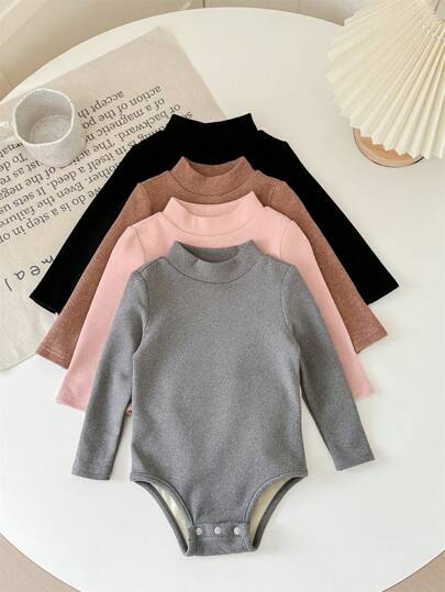 SHEIN LMoss Kids مجموعة من 4 قطع لطفلة رضيعة من LMoss، بدلة جسم كنزة صوف بياقة مرتفعة بأكمام طويلة بلون أحادي، مناسبة للخريف والشتاء