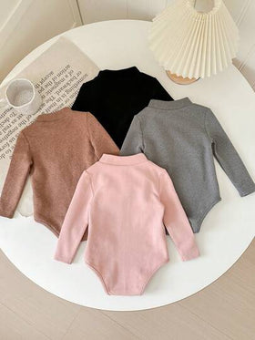 SHEIN LMoss Kids مجموعة من 4 قطع لطفلة رضيعة من LMoss، بدلة جسم كنزة صوف بياقة مرتفعة بأكمام طويلة بلون أحادي، مناسبة للخريف والشتاء