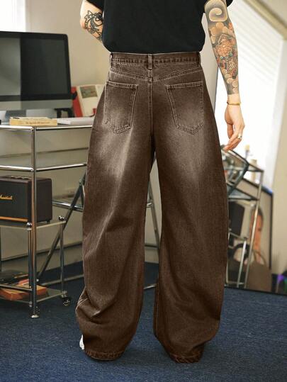 Manfinity Denimwave بنطلون جينز بقصة فضفاضة وتصميم مرتخي بلون بني داكن بطراز رجعي Y2K