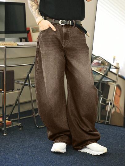 Manfinity Denimwave بنطلون جينز بقصة فضفاضة وتصميم مرتخي بلون بني داكن بطراز رجعي Y2K