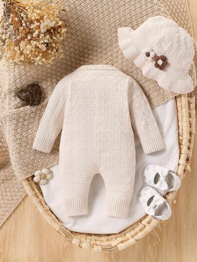 SHEIN Vintaside Kids طقم رومبير قطيفة وقبعة بتصميم زهري ثلاثي الأبعاد جذاب وعملي للبنات الرضع، ملابس شتوية