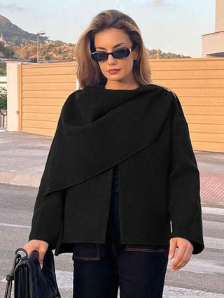 Essnce 2024 معطف صوفي شتوي دافئ أسود قصير للنساء، تصميم واحدة قطعة مزين بالوشاح، إطلالة متناسقة ومريحة للارتداء في المطارات والمناسبات العادية