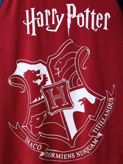 HARRY POTTER X SHEIN مجموعة 2قطعة: بنطلون منزلي وتيشيرت نصف كم متباين الألوان مطبوع عليه شارة وأحرف لفتى صغير، بنطلون بنمط مطبوع للراحة والنوم