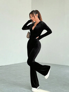 SHEIN EZwear جمبسوت قطيفة ذات لون أحادي بخطوط رفيعة مريحة وعصرية مثالية للخريف/الشتاء ، ملابس رمضان