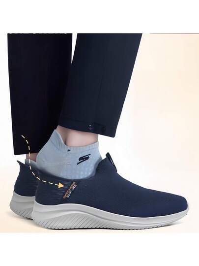 Skechers سلسلة ULTRA FLEX من أحذية المشي والأحذية الكاجوال