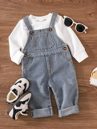 SHEIN Playful Pals طقم طفلي مشترك من 2 قطعة: بنطال جينز بجيوب وقميص كم طويل أبيض، ملابس كاجوال مناسبة للربيع والخريف والعب الخارجي والاستخدام اليومي