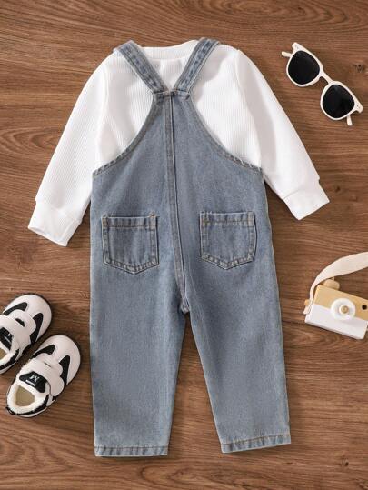 SHEIN Playful Pals طقم طفلي مشترك من 2 قطعة: بنطال جينز بجيوب وقميص كم طويل أبيض، ملابس كاجوال مناسبة للربيع والخريف والعب الخارجي والاستخدام اليومي
