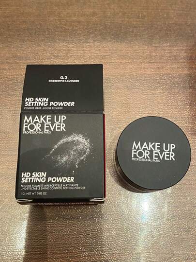 Make Up For Ever MAKE UP FOR EVER[ميني]مسحوق تثبيت البشرة HD #0.2 تصويبي بنفسجي 1جرام مسحوق تثبيت فضفاض دقيق للغاية، يقلل الإشراق الزائد لإنهاء مطفي ناعم يدوم 24 ساعة دون تكتل أو تعزيز للنسيج ، حتى على أنواع البشرة الجافة