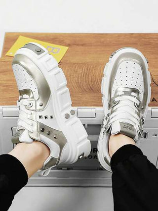 أحذية ديربي للرجال بتصميم شخصي بطابع بانك لموسم 2024 ، بتأثير معدني ، بتصميم منصة ضخمة ، عصري وأنيق