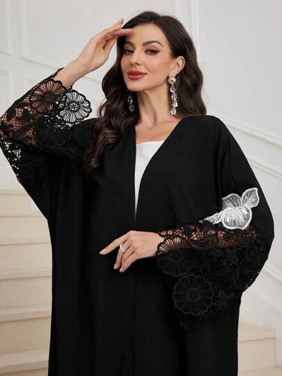 Al Najma العباءة العربية المطرزة للسيدات، قطعة واحدة فضفاضة مع أكمام مزينة بالدانتيل والتطريز والترقيع، عباءة عربية طويلة أكمام طويلة وموضة محتشمة للاستخدام اليومي العادي أو الحفلات
