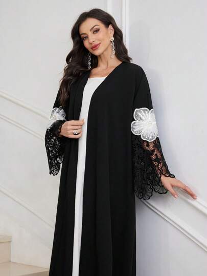 Al Najma العباءة العربية المطرزة للسيدات، قطعة واحدة فضفاضة مع أكمام مزينة بالدانتيل والتطريز والترقيع، عباءة عربية طويلة أكمام طويلة وموضة محتشمة للاستخدام اليومي العادي أو الحفلات