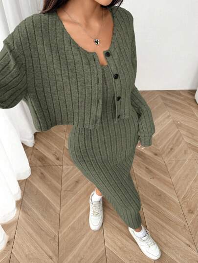 طقم حريمي قطعتين EZwear مجموعة جاكيت وفستان متوسط الطول من النساء لموسم الخريف، جاكيت بأزرار أمامية وفستان سكيني بنسيج مضلع