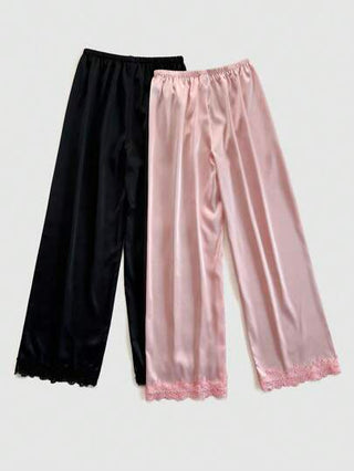 Shein Underwear&Sleepwear Basics زوجان من البناطيل المستقيمة ذات الوسط المطاطي من التصميم المرقّع بالدانتيل والحرير الاصطناعي
