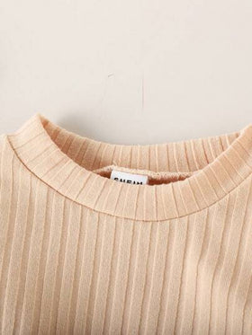 SHEIN Vintaside Kids 3 مجموعات تنورة فاخرة ناعمة لطفلة مع قبعة بيريه، ملابس خريف/شتاء