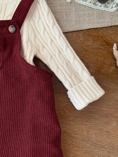 Emery Rose Kids Emery Rose Kids فستان قصير للبنات الصغيرات/الرضع من القطيفة اللون البرغندي مع جيوب مكشكشة وأربطة على الكتف، فستان قطيفة برغندي للبنات الصغيرات، فستان برغندي للبنات الصغيرات