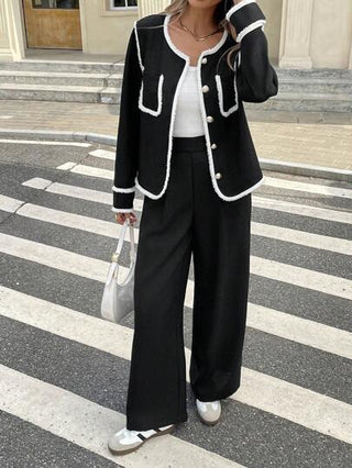 طقم حريمي قطعتين Frenchy مجموعة نسائية من قطعتين: جاكيت معرضة بشريط موزع وحواف اللون، أكمام طويلة، وصدرية وردة واحدة بجيوب معدنية، تشكيلة كاملة ذات ملمس، أنيقة، مناسبة للخريف/الشتاء، مرتدى للذهاب إلى المكتب والحياة اليومية
