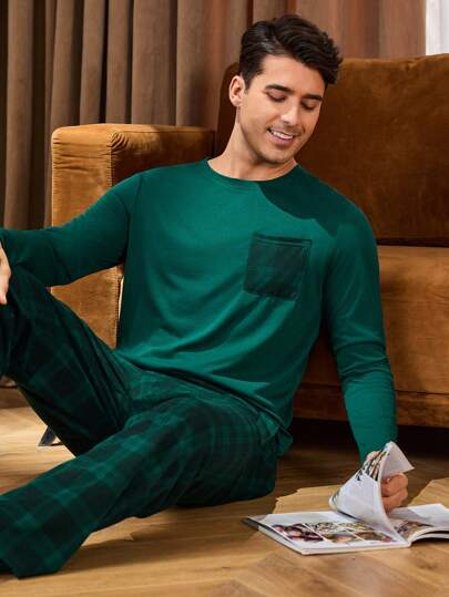 Manfinity Underwear&Sleepwear Basics بيجامة رجالية مكونة من قميص بياقة طاقم وجيب قطعة وبنطلون مطبوع بالكامل، ملابس خريف وشتاء