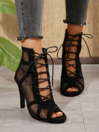 بوت نسائية كبيرة الحجم جديدة برؤوس مدببة وبأربطة متشابكة وشبكية، بوت كعب عالي مفتوحة من الأمام وبأربطة متشابكة، كعب رفيع متعدد الاستخدامات، مقاومة للانزلاق وتنفس لارتدائها خارج المنزل أو في عطلات نهاية الأسبوع أو الحفلات