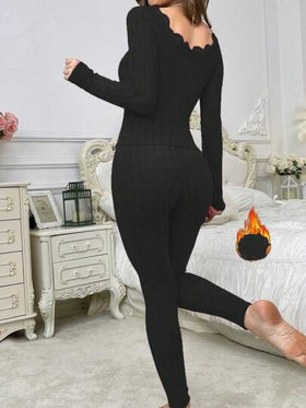 SHEIN مجموعة دافئة للسيدات مكونة من قميص رقبة على شكل حرف V مزخرف بالدانتيل والنسيج المخطط المخملي، مناسبة للخريف والشتاء