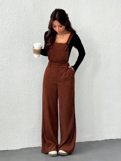 SHEIN EZwear جمبسوت نسائية بلون أحادي، قصّة بسيطة وأنيقة، مناسبة للارتداء اليومي
