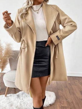 SHEIN Clasi معطف تنفيذي بجيوب وأساور معصمين ضيقة بخصر مخمر ووقف على الصدر بلون أحادي