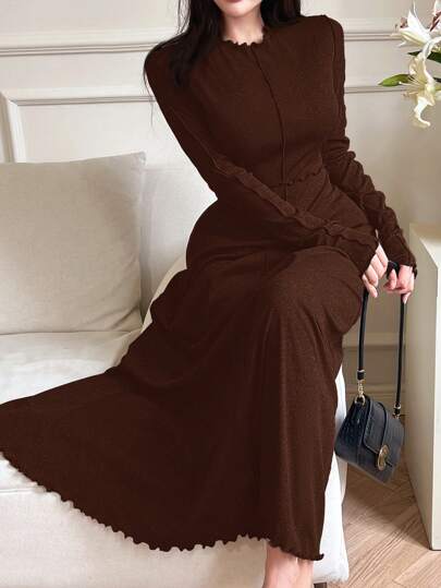 Modelyn فستان كاجوال بأكمام طويلة ذو زخرفة دانتيل أزهار بسيطة للنساء