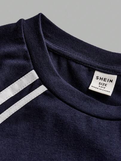 SHEIN Girlism تي شيرت قصير الأكمام بطباعة الأرقام والخطوط الرياضية للفتيات المراهقات، مناسب للارتداء اليومي العادي