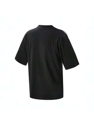 Adidas Originals تي شيرت رجالي واسع الحجم بياقة طاقم بأكمام قصيرة TIZ1832