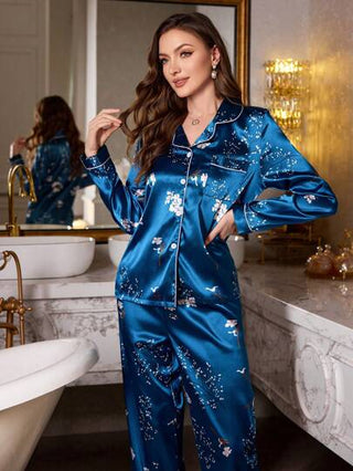 LuxeNights بيجامة طقم طويلة الأكمام ذات طوق على شكل شال مزخرفة بالزهور للنساء