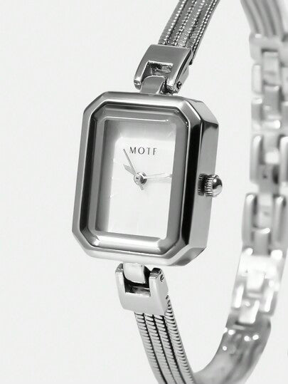 MOTF PREMIUM ساعة اسورة فضية بشكل مربع مزينة بالخرز للنساء