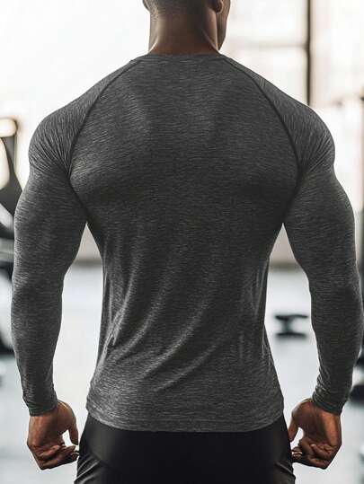 Manfinity Sport Corelite تي شيرت رياضي رجالي بطباعة ثور وياقة طاقم وأكمام راغلان