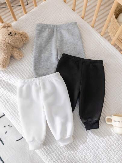 SHEIN طقم بنطلونات من الفليس للأطفال الرضع الصبيان/البنات 3 قطع، أسود/أبيض/رمادي، ناعم، مريح، دافئ، متناسق مع كل شيء، متعدد الاستخدامات، مناسب للمنزل، الخارج، الرياضة، الخريف/الشتاء