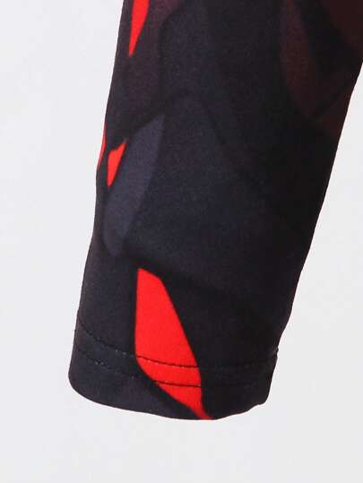 SHEIN Streecool Kids جمبسوت ذات أكمام طويلة وبنطال للأولاد الصغار، مطبوعة برسوم الروبوت الجذابة، ملابس صيفية مريحة للخروجات والإجازات والسفر والاسترخاء والاستجمام تحت الشمس