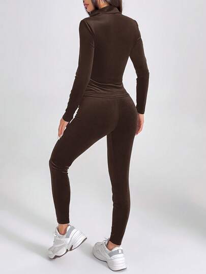 SHEIN PETITE مجموعتان من البدلة الرياضية الساتان باللون الأسود تتكون من جاكيت مقلوب وسروال ضيق لياقة