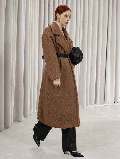 SHEIN Privé معطف نسائي كاجوال طويل بأكمام طويلة فضفاض ومخمل، بياقة واسعة وحزام جلد على الخصر، مناسب للذهاب إلى العمل